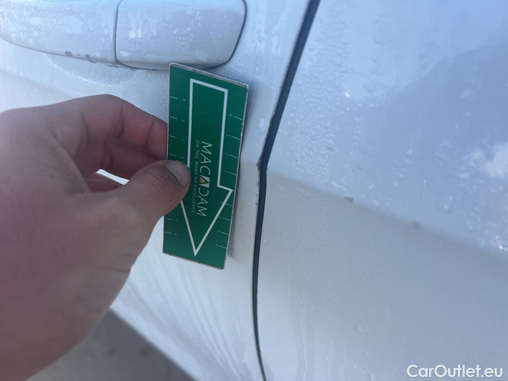  Volkswagen  Golf  VOLKSWAGEN / 2016 / 5P / berlina con portón Ready2Go 1.6 TDI 85kW (115CV) #8