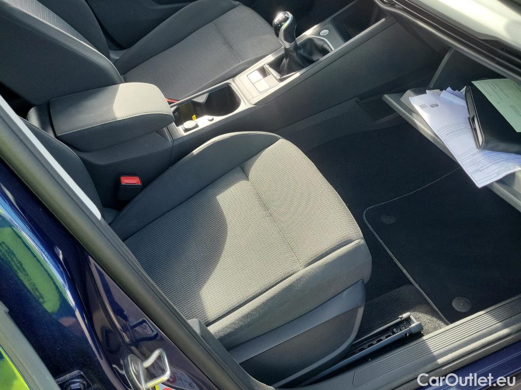  Volkswagen  Golf  VOLKSWAGEN / 2020 / 5P / berlina con portón 1.0 TSI 81kW (110CV) #17