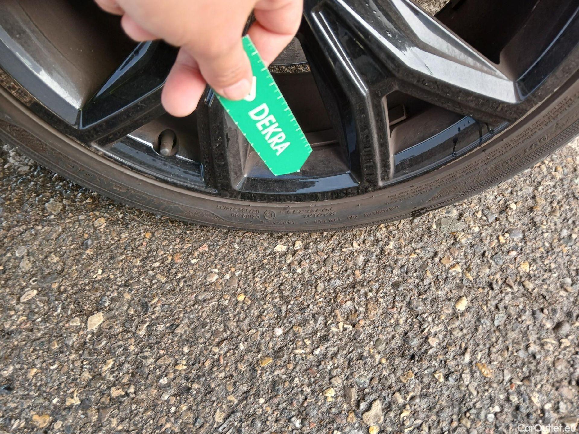  Volkswagen  T-CROSS VOLKSWAGEN  / 2018 / 5P / todoterreno Sport 1.5 TSI 110kW (150CV) DSG #11