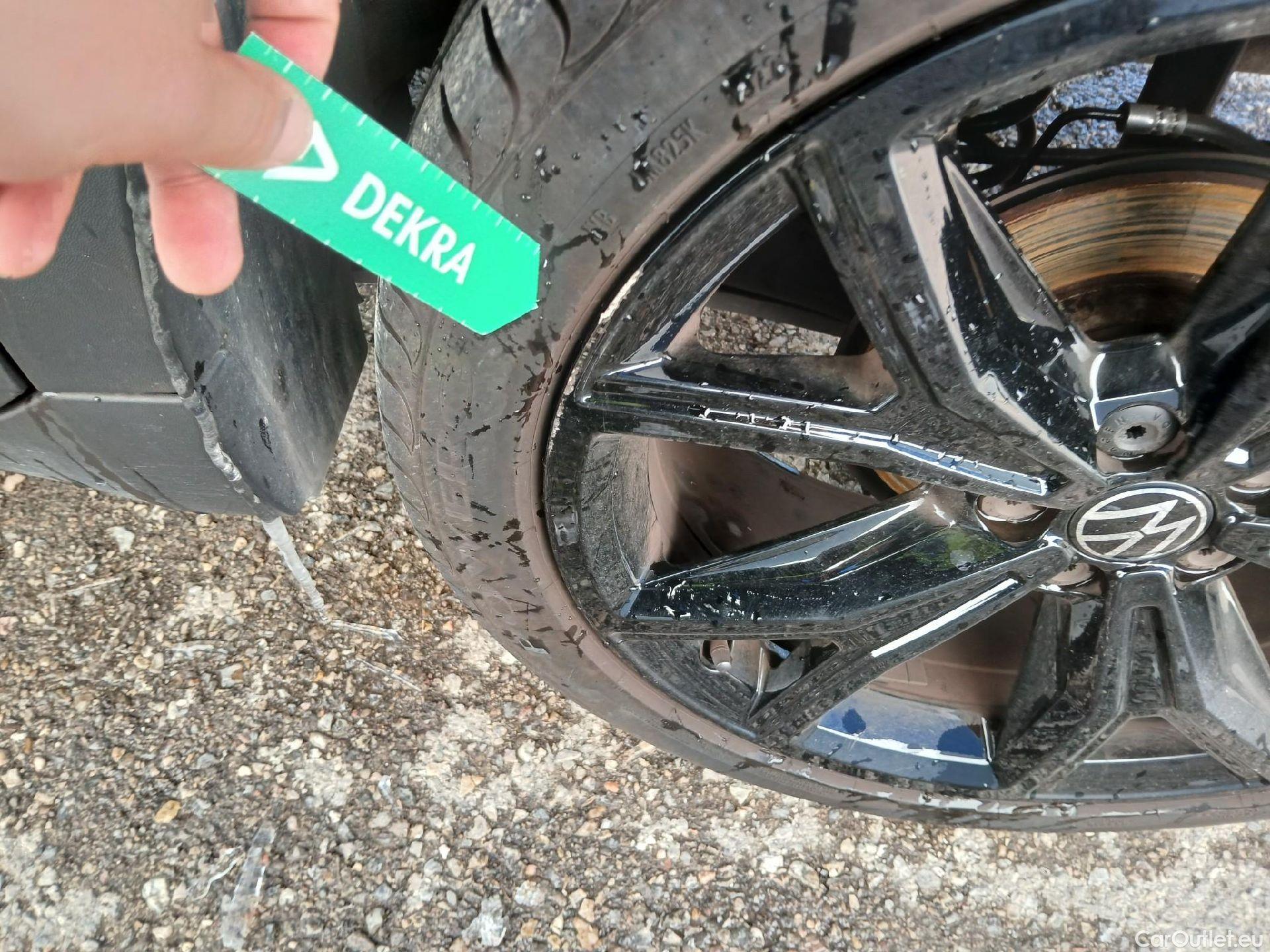  Volkswagen  T-CROSS VOLKSWAGEN  / 2018 / 5P / todoterreno Sport 1.5 TSI 110kW (150CV) DSG #21