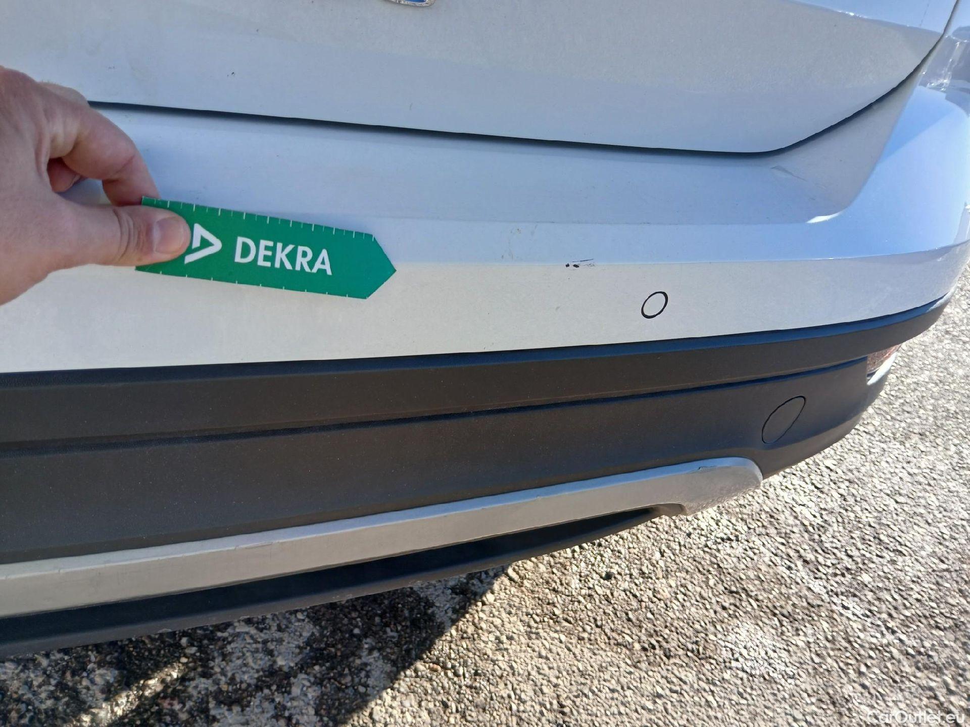  Volkswagen  T-CROSS VOLKSWAGEN  / 2018 / 5P / todoterreno Sport 1.5 TSI 110kW (150CV) DSG #23