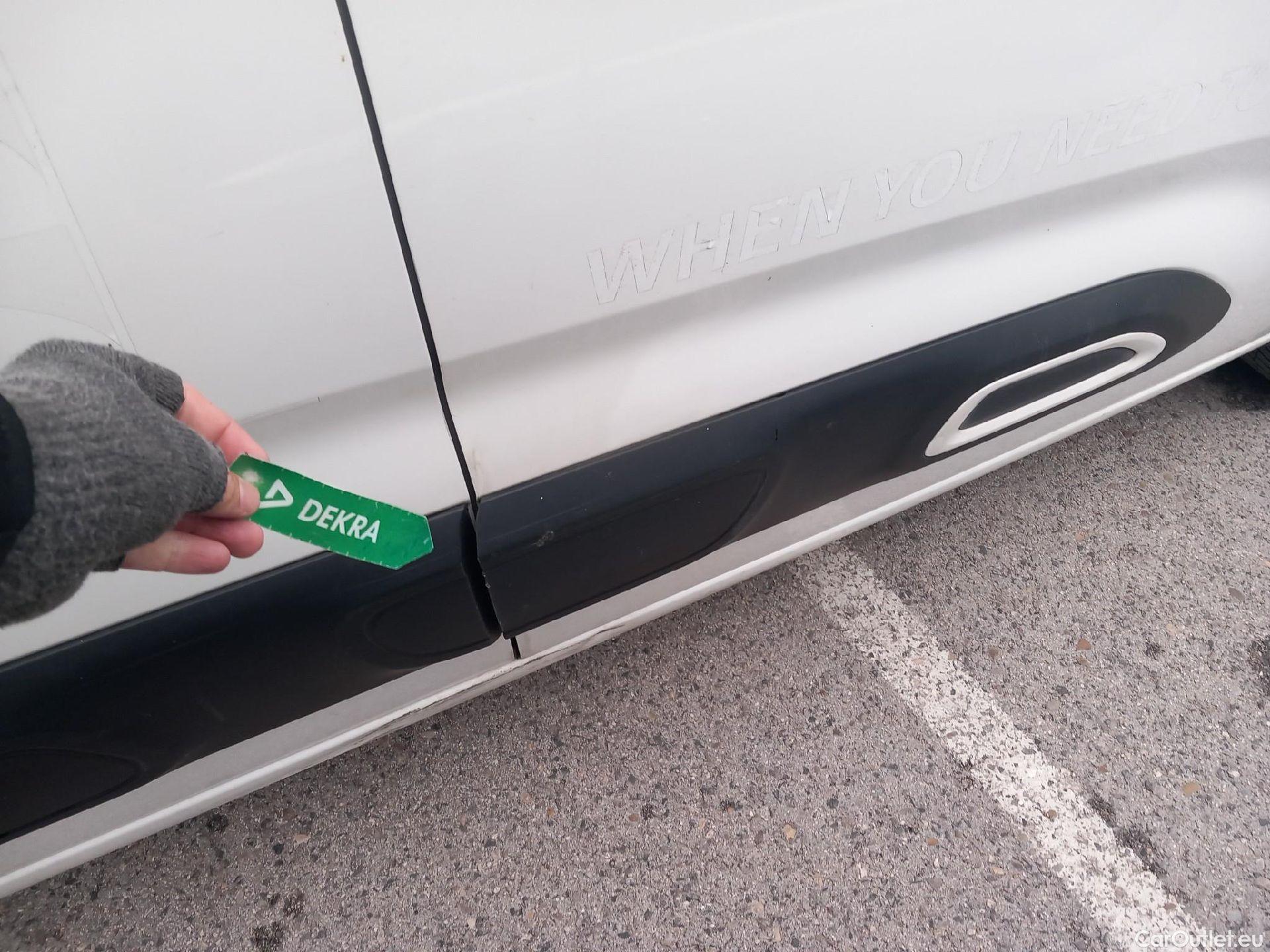  Citroen  Berlingo CITROEN  / 2018 / 5P / monovolumen compacto Talla M BlueHDi 100 S&S FEEL #44