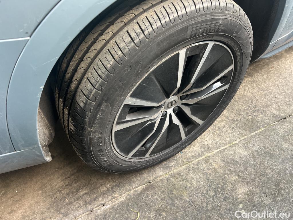  Volvo  XC90 VOLVO  / 2019 / 5P / todoterreno 2.0 T8 AWD Recharge Inscription Exp Auto #12