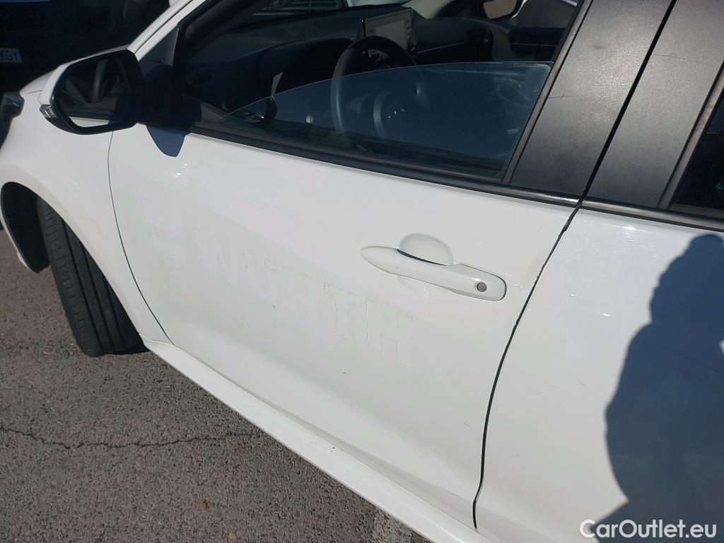  Toyota  Yaris TOYOTA  / 2020 / 5P / berlina con portón 1.5 120H Business Plus #9