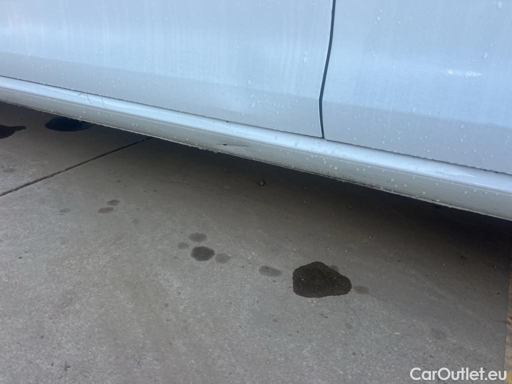  Volkswagen  Golf  VOLKSWAGEN / 2016 / 5P / berlina con portón Ready2Go 1.6 TDI 85kW (115CV) #6