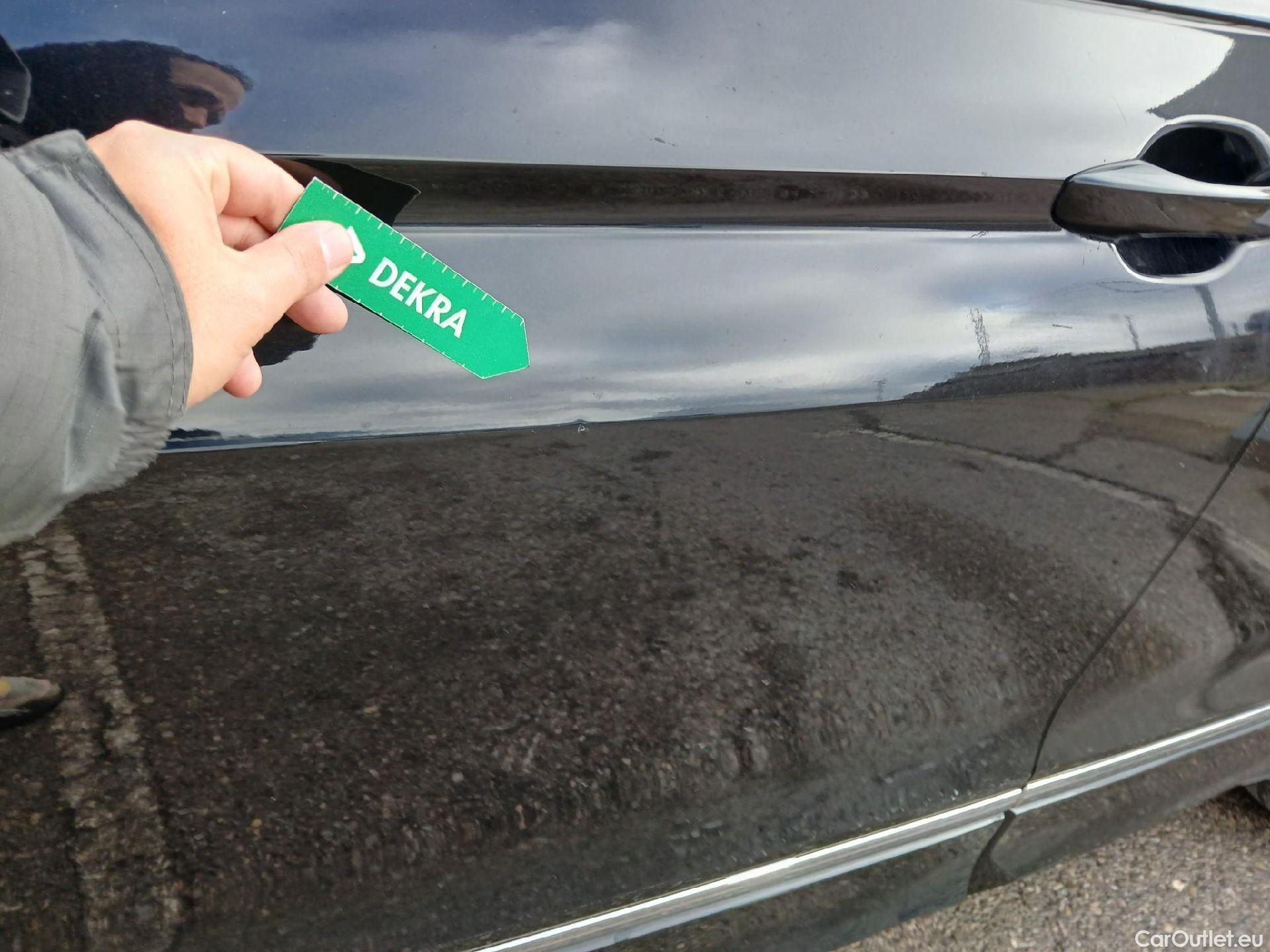  Volkswagen  Tiguan VOLKSWAGEN  / 2020 / 5P / todoterreno R-Line 2.0 TDI 110kW (150CV) DSG #11