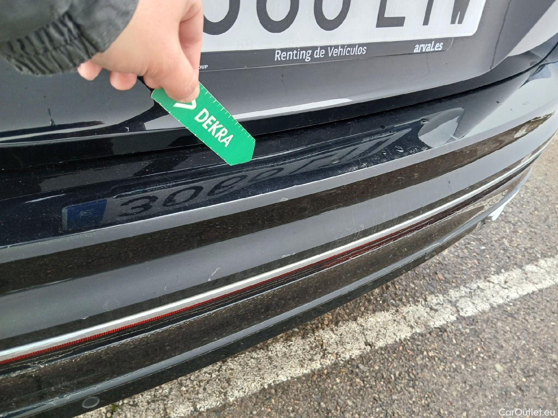  Volkswagen  Tiguan VOLKSWAGEN  / 2020 / 5P / todoterreno R-Line 2.0 TDI 110kW (150CV) DSG #22