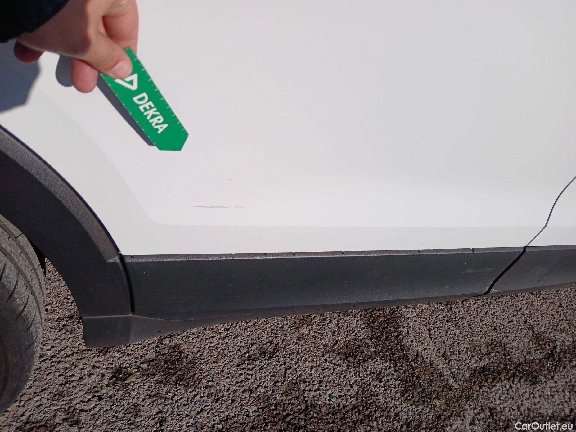  Volkswagen  T-CROSS VOLKSWAGEN  / 2018 / 5P / todoterreno Sport 1.5 TSI 110kW (150CV) DSG #35