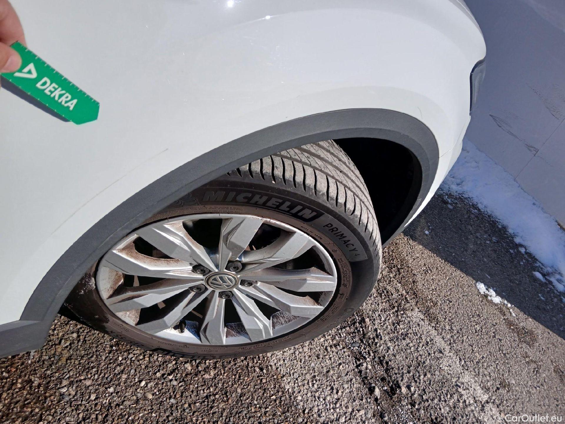  Volkswagen  T-ROC VOLKSWAGEN  / 2017 / 5P / todoterreno Advance 1.0 TSI 85kW (115CV) #21