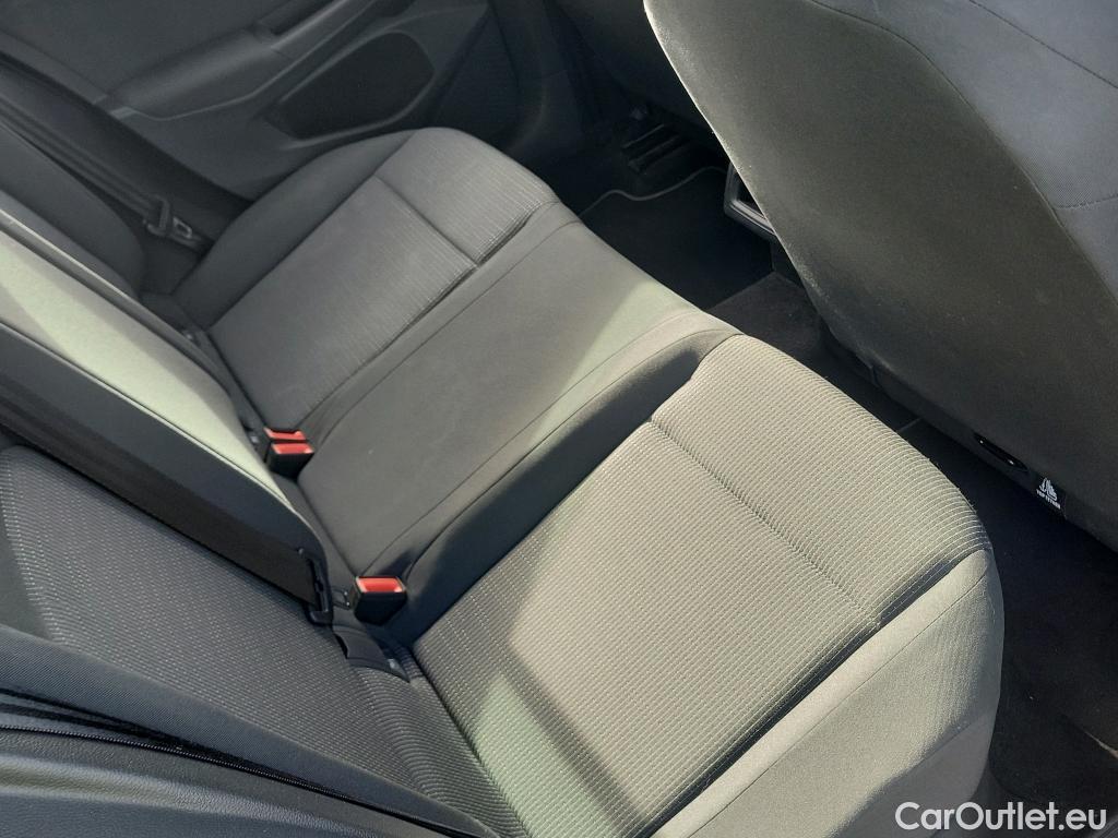  Volkswagen  Golf  VOLKSWAGEN / 2020 / 5P / berlina con portón 1.0 TSI 81kW (110CV) #16