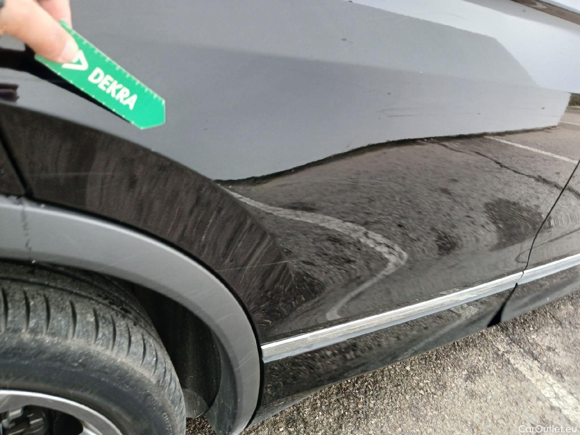  Volkswagen  Tiguan VOLKSWAGEN  / 2020 / 5P / todoterreno R-Line 2.0 TDI 110kW (150CV) DSG #30