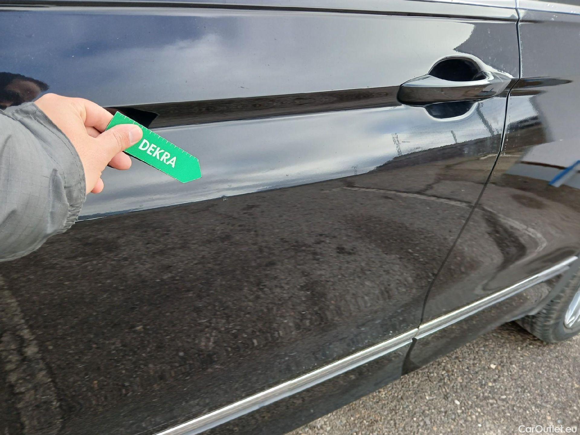  Volkswagen  Tiguan VOLKSWAGEN  / 2020 / 5P / todoterreno R-Line 2.0 TDI 110kW (150CV) DSG #12