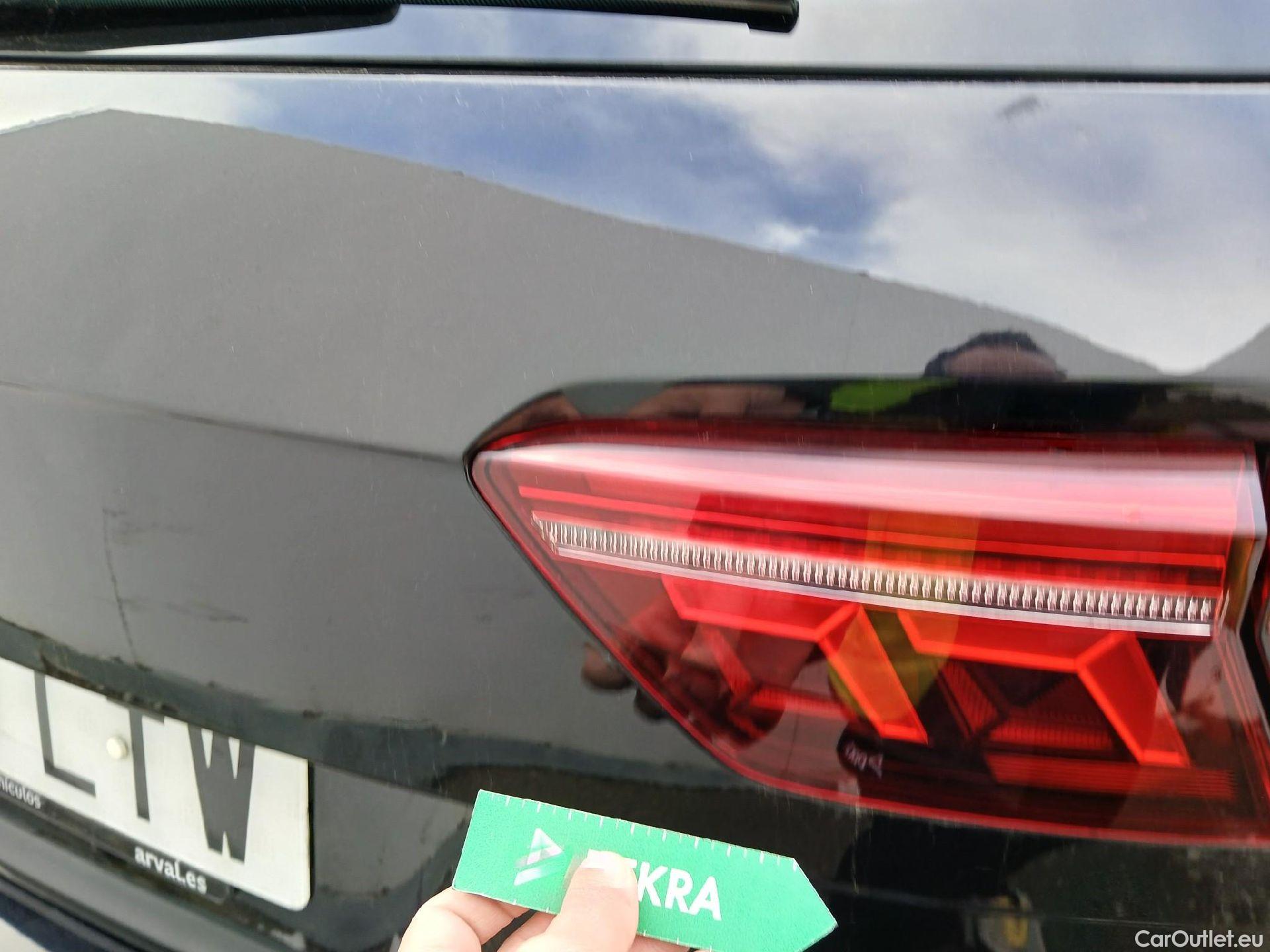  Volkswagen  Tiguan VOLKSWAGEN  / 2020 / 5P / todoterreno R-Line 2.0 TDI 110kW (150CV) DSG #27