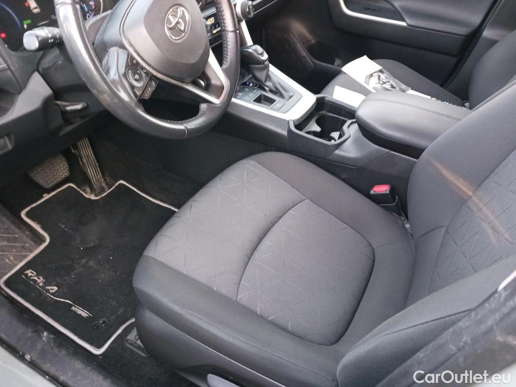  Toyota  RAV4 TOYOTA  / 2018 / 5P / todoterreno 2.5l 220H Advance #6