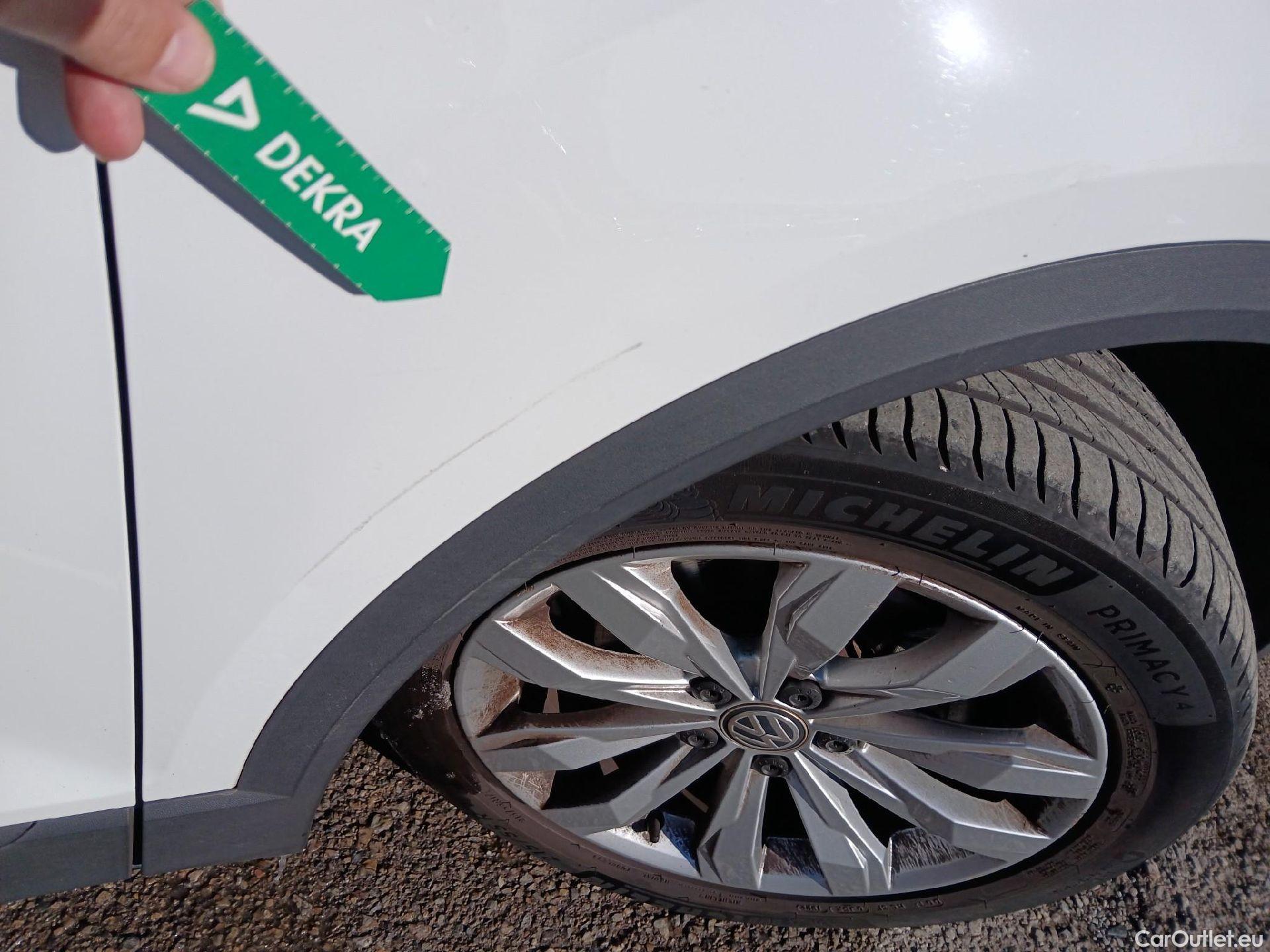  Volkswagen  T-ROC VOLKSWAGEN  / 2017 / 5P / todoterreno Advance 1.0 TSI 85kW (115CV) #20