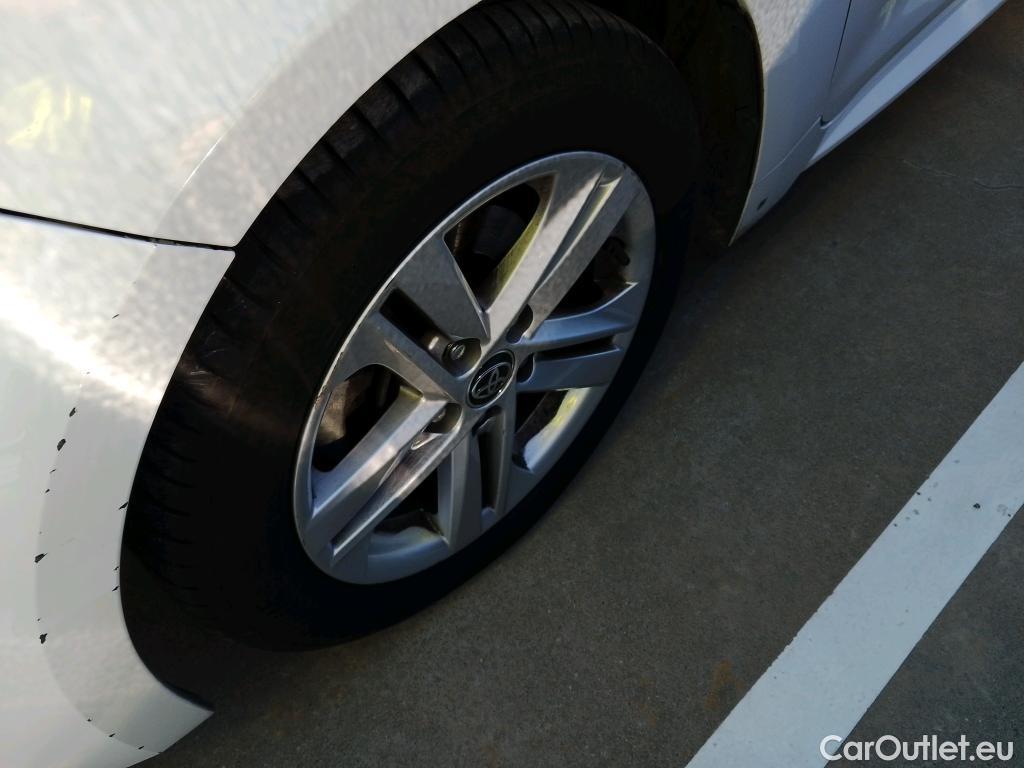  Toyota  Corolla TOYOTA  / 2019 / 5P / berlina con portón 1.8 125H BUSINESS PLUS E-CVT #1