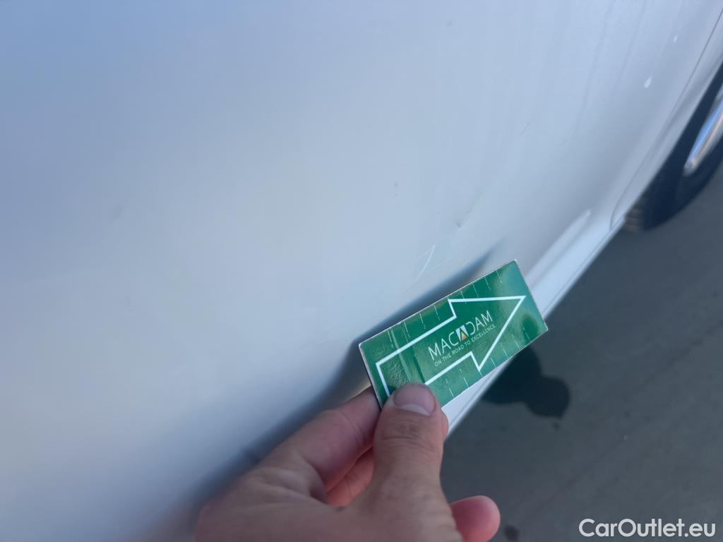  Volkswagen  Golf  VOLKSWAGEN / 2016 / 5P / berlina con portón Ready2Go 1.6 TDI 85kW (115CV) #4