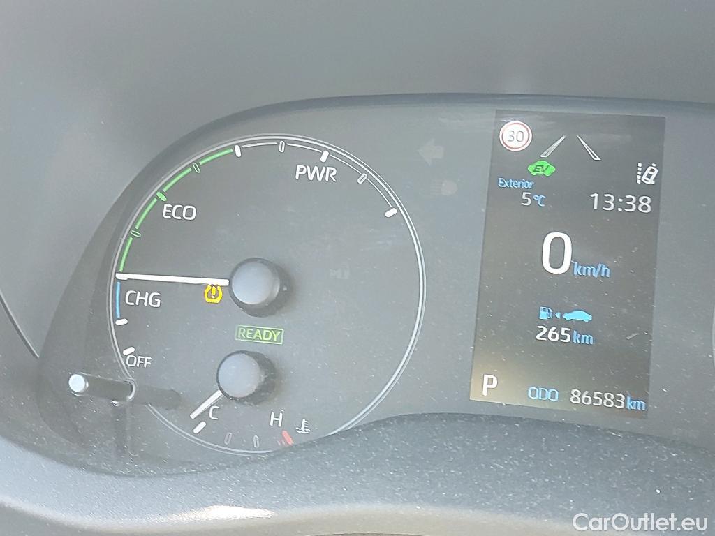  Toyota  Yaris TOYOTA  / 2020 / 5P / berlina con portón 1.5 120H Business Plus #21