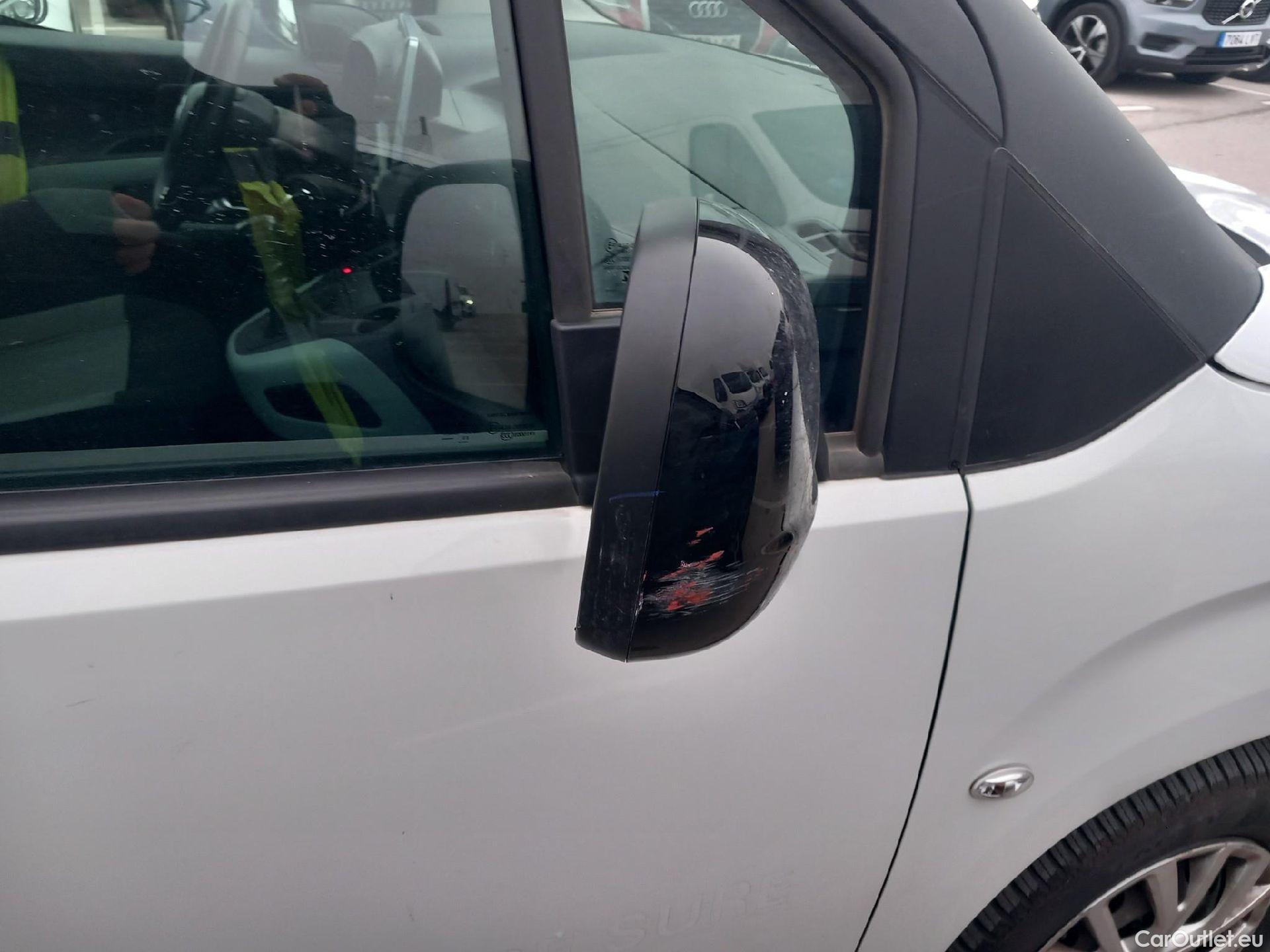  Citroen  Berlingo CITROEN  / 2018 / 5P / monovolumen compacto Talla M BlueHDi 100 S&S FEEL #49