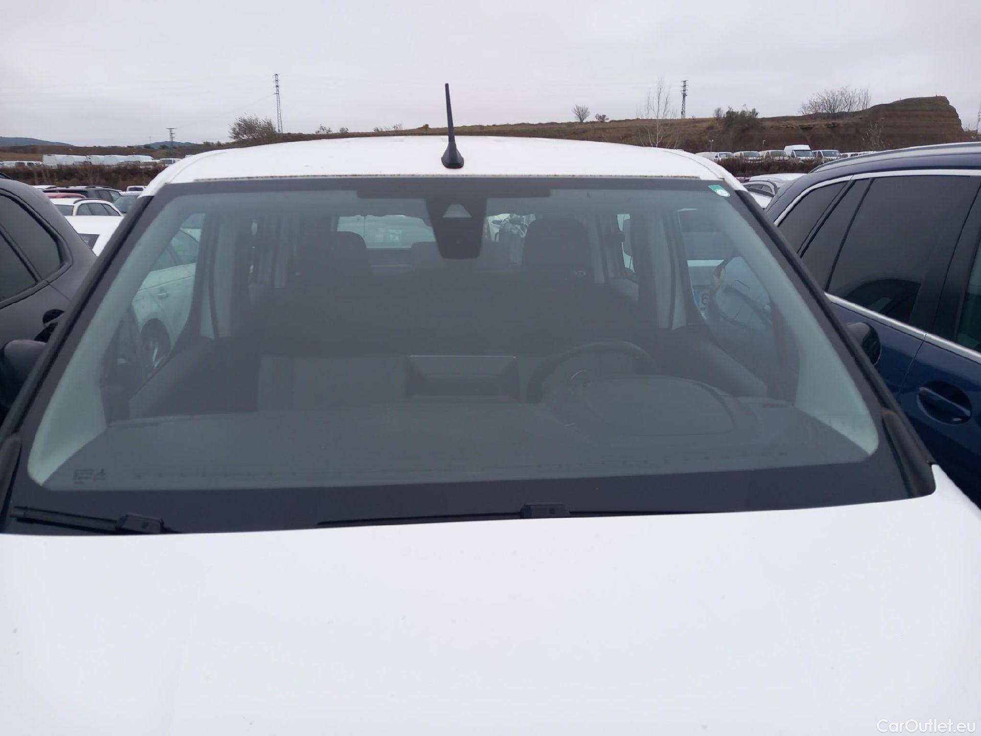  Citroen  Berlingo CITROEN  / 2018 / 5P / monovolumen compacto Talla M BlueHDi 100 S&S FEEL #2