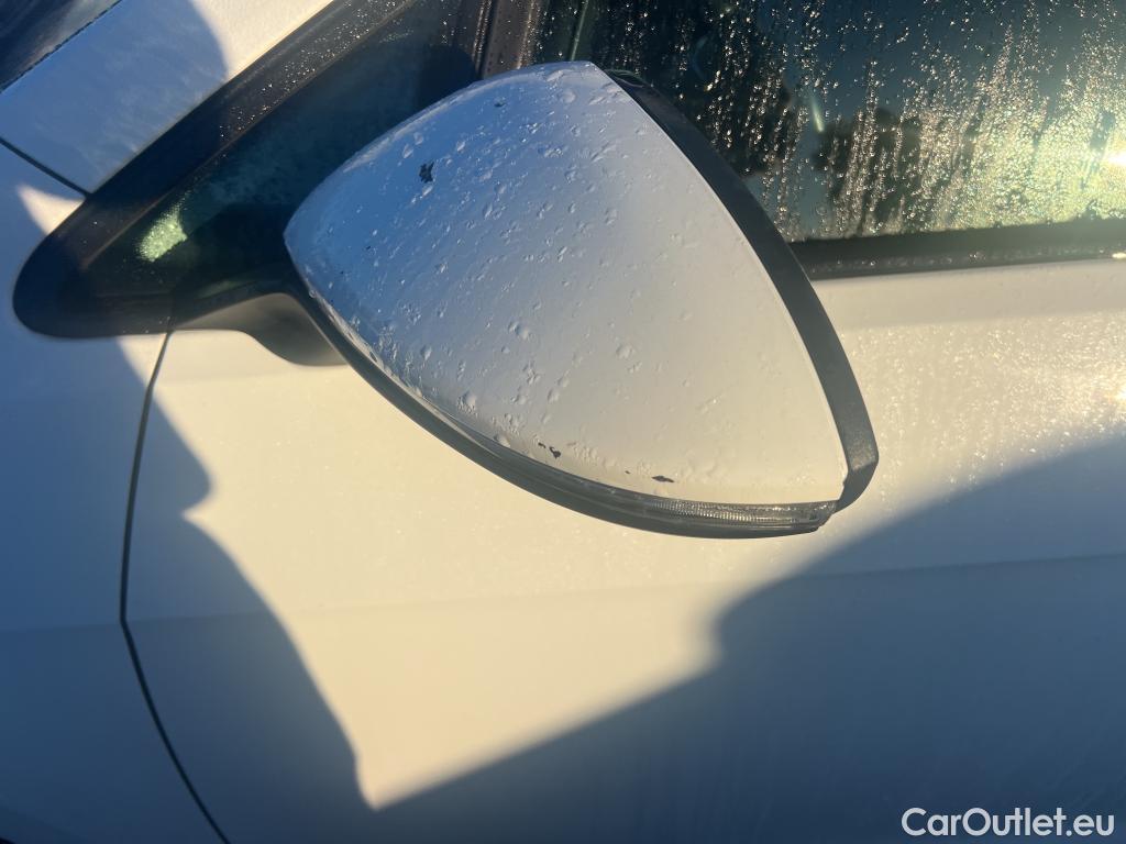  Volkswagen  Golf  VOLKSWAGEN / 2016 / 5P / berlina con portón Ready2Go 1.6 TDI 85kW (115CV) #32