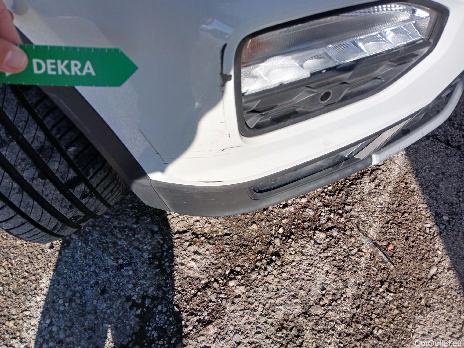  Volkswagen  T-ROC VOLKSWAGEN  / 2017 / 5P / todoterreno Advance 1.0 TSI 85kW (115CV) #29