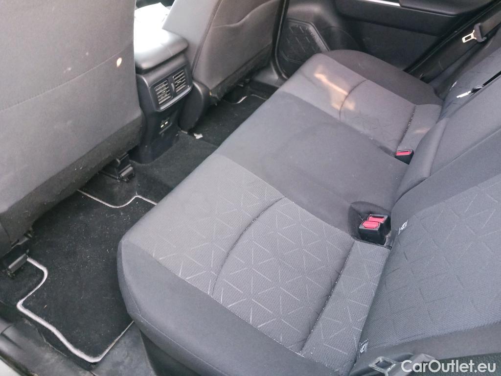  Toyota  RAV4 TOYOTA  / 2018 / 5P / todoterreno 2.5l 220H Advance #5