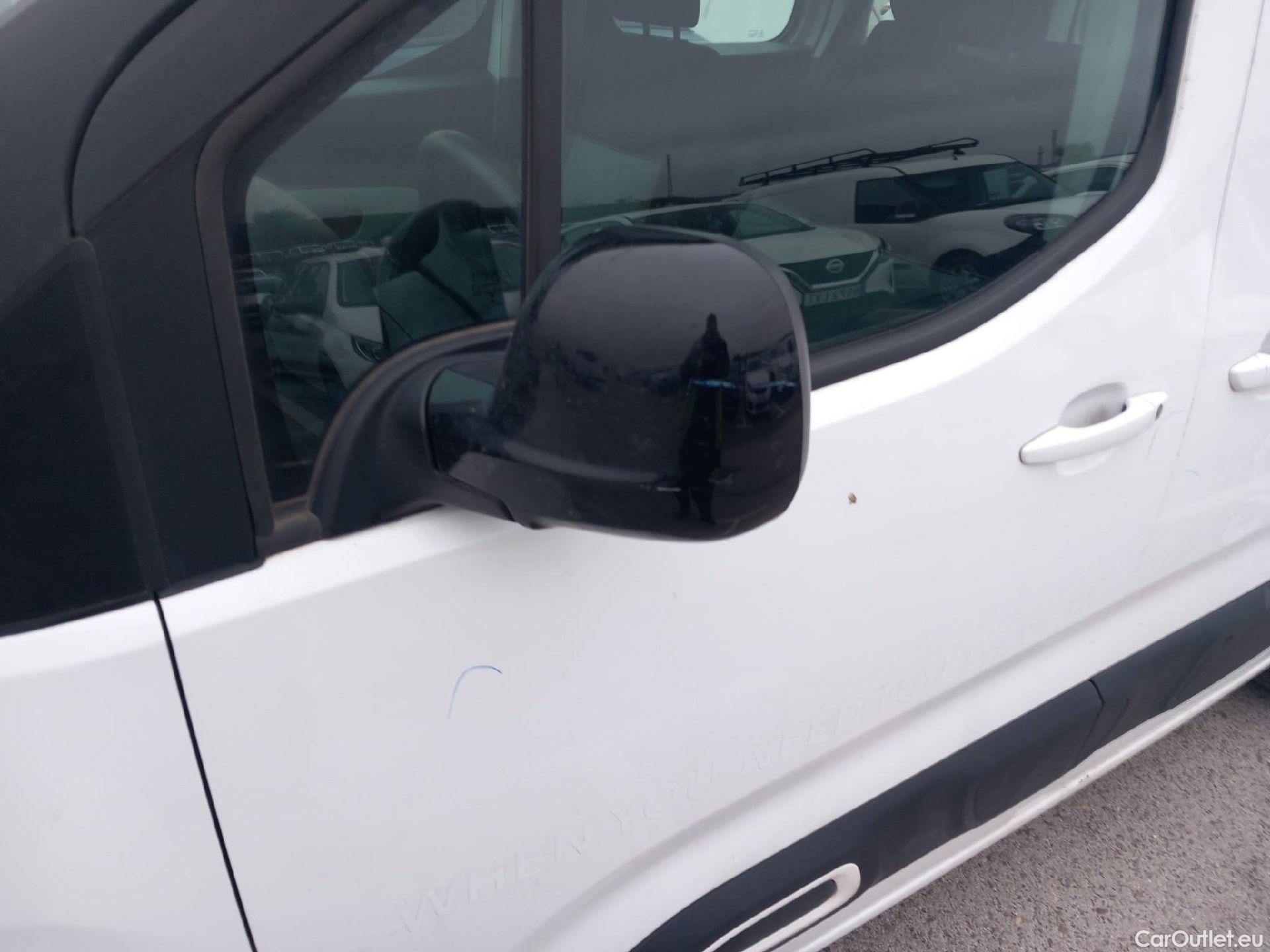  Citroen  Berlingo CITROEN  / 2018 / 5P / monovolumen compacto Talla M BlueHDi 100 S&S FEEL #20