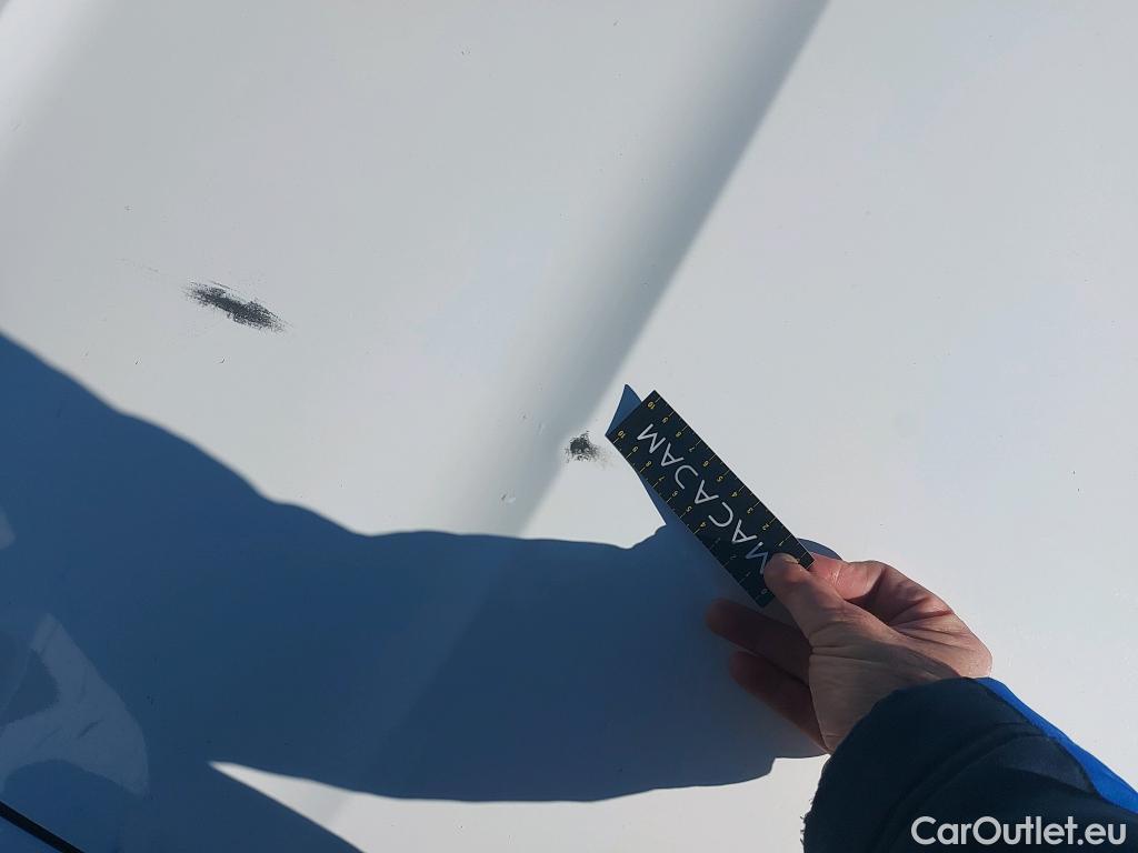  Toyota  Yaris TOYOTA  / 2020 / 5P / berlina con portón 1.5 120H Business Plus #6