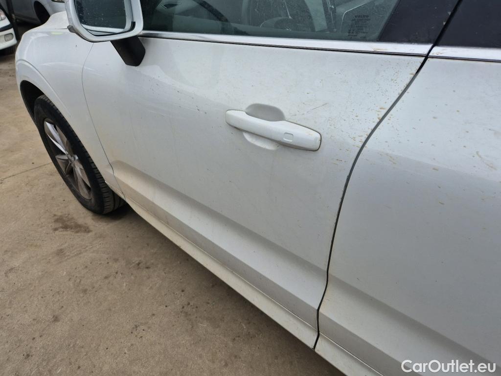  Volvo  XC60 VOLVO  / 2017 / 5P / todoterreno 2.0 B4 D Core Auto #21