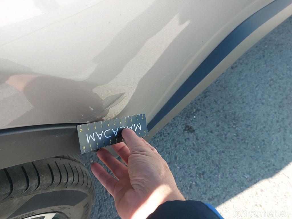  Toyota  C-HR TOYOTA  / 2016 / 5P / todoterreno 1.8 125H Advance (CX) #4