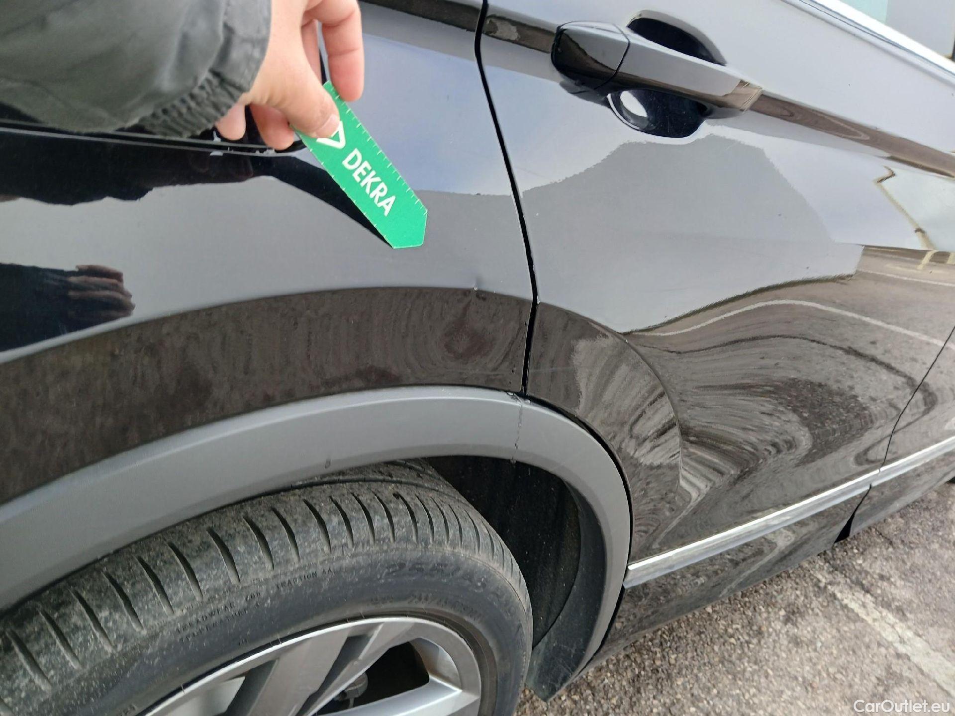  Volkswagen  Tiguan VOLKSWAGEN  / 2020 / 5P / todoterreno R-Line 2.0 TDI 110kW (150CV) DSG #28