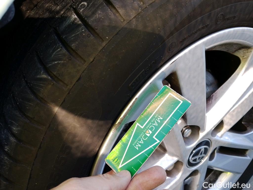  Toyota  Corolla TOYOTA  / 2019 / 5P / berlina con portón 1.8 125H BUSINESS PLUS E-CVT #2