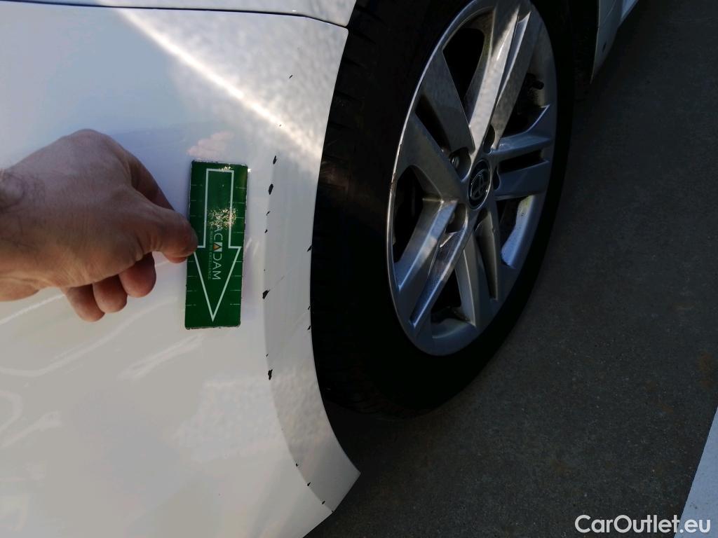  Toyota  Corolla TOYOTA  / 2019 / 5P / berlina con portón 1.8 125H BUSINESS PLUS E-CVT #8