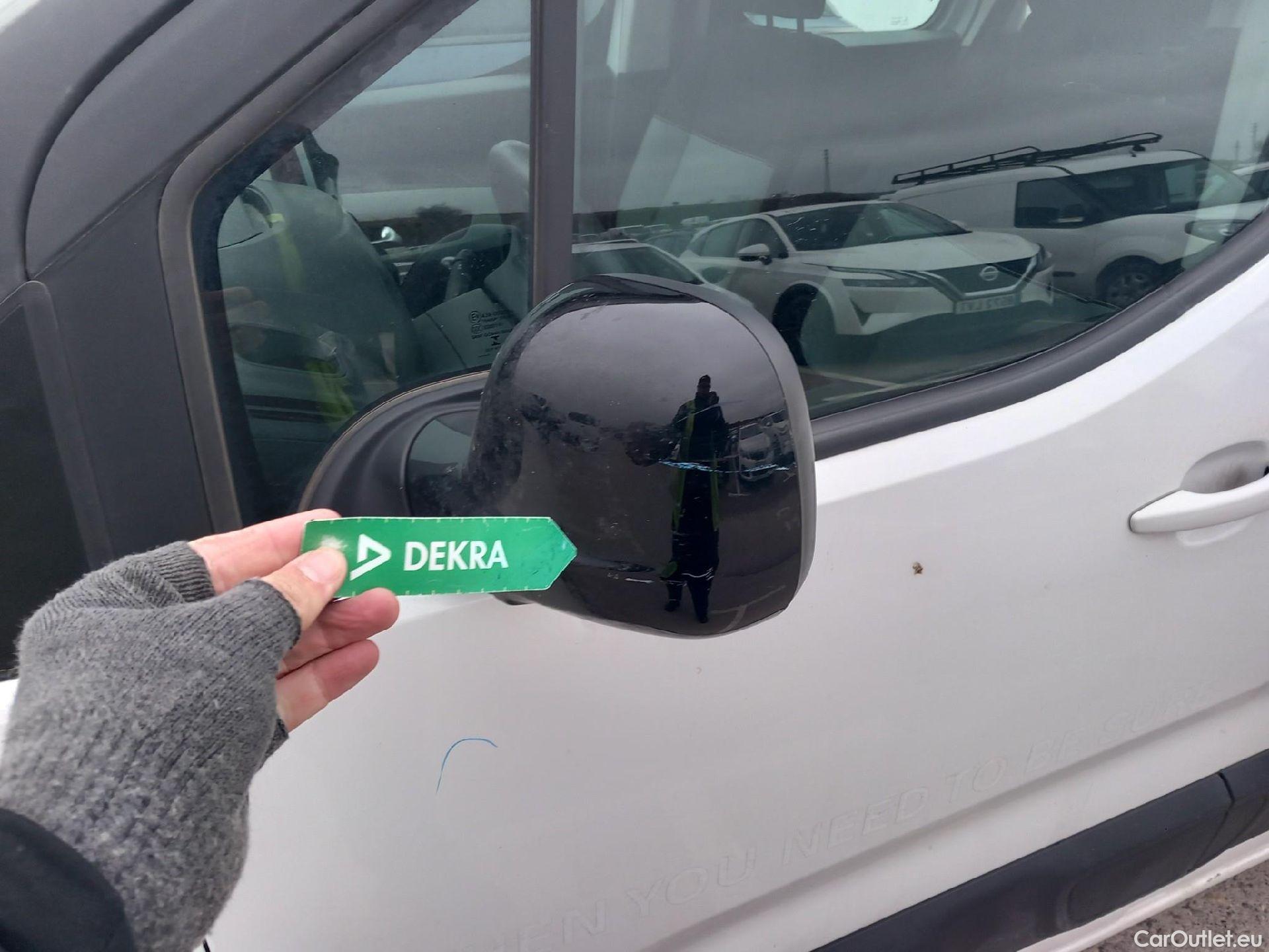  Citroen  Berlingo CITROEN  / 2018 / 5P / monovolumen compacto Talla M BlueHDi 100 S&S FEEL #21