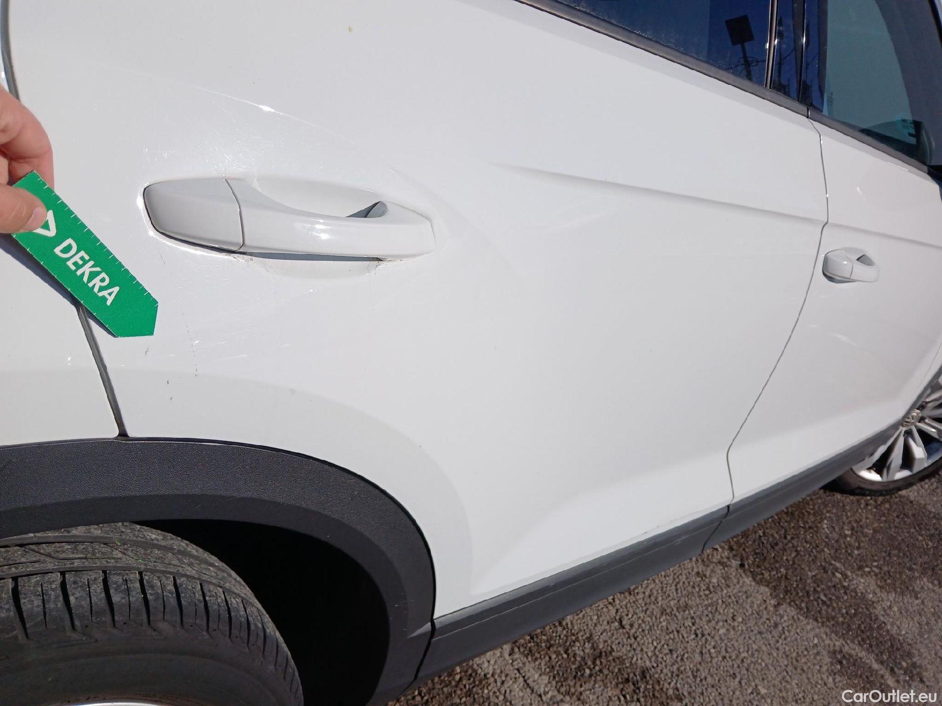  Volkswagen  T-ROC VOLKSWAGEN  / 2017 / 5P / todoterreno Advance 1.0 TSI 85kW (115CV) #17