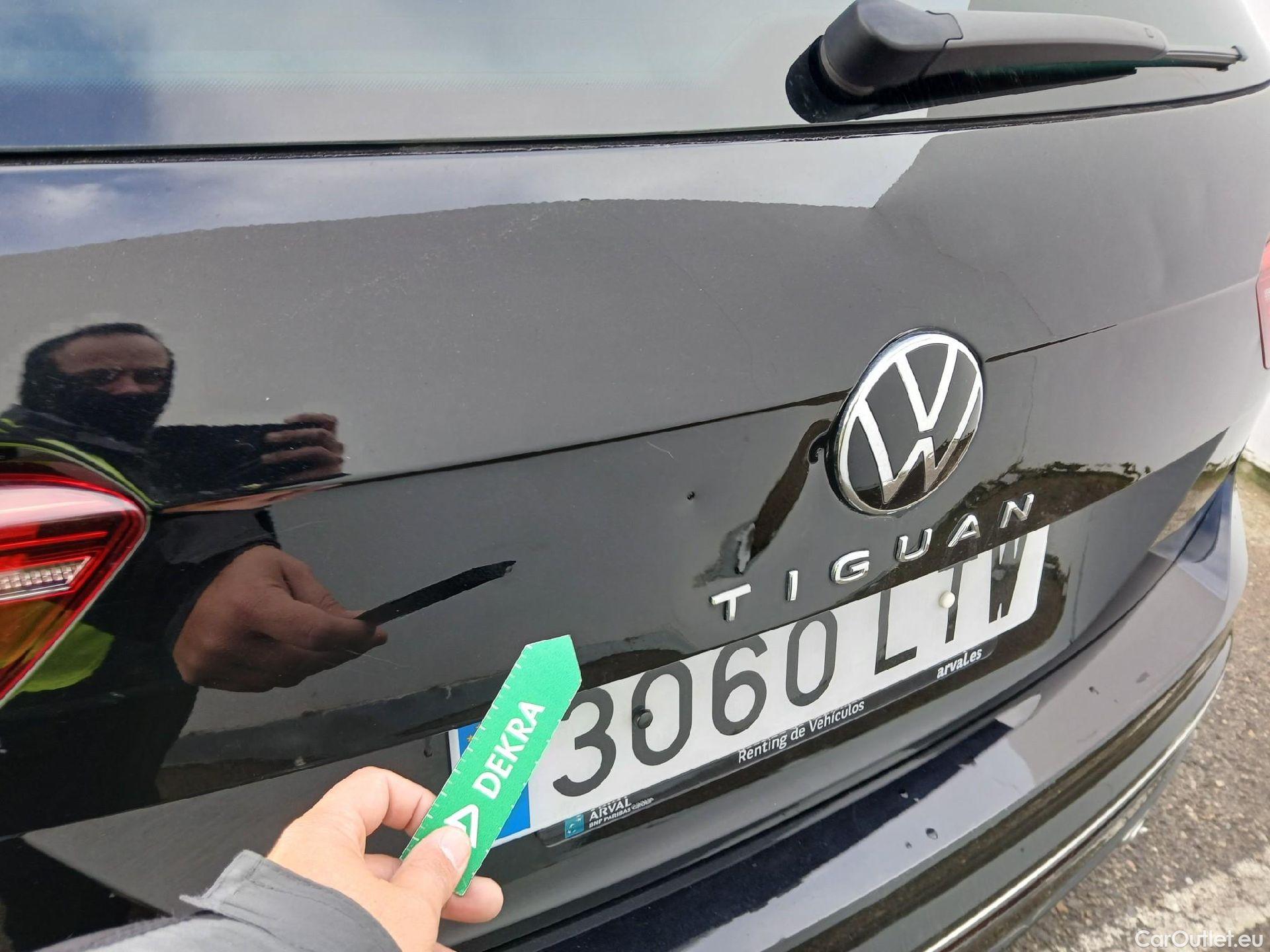  Volkswagen  Tiguan VOLKSWAGEN  / 2020 / 5P / todoterreno R-Line 2.0 TDI 110kW (150CV) DSG #25