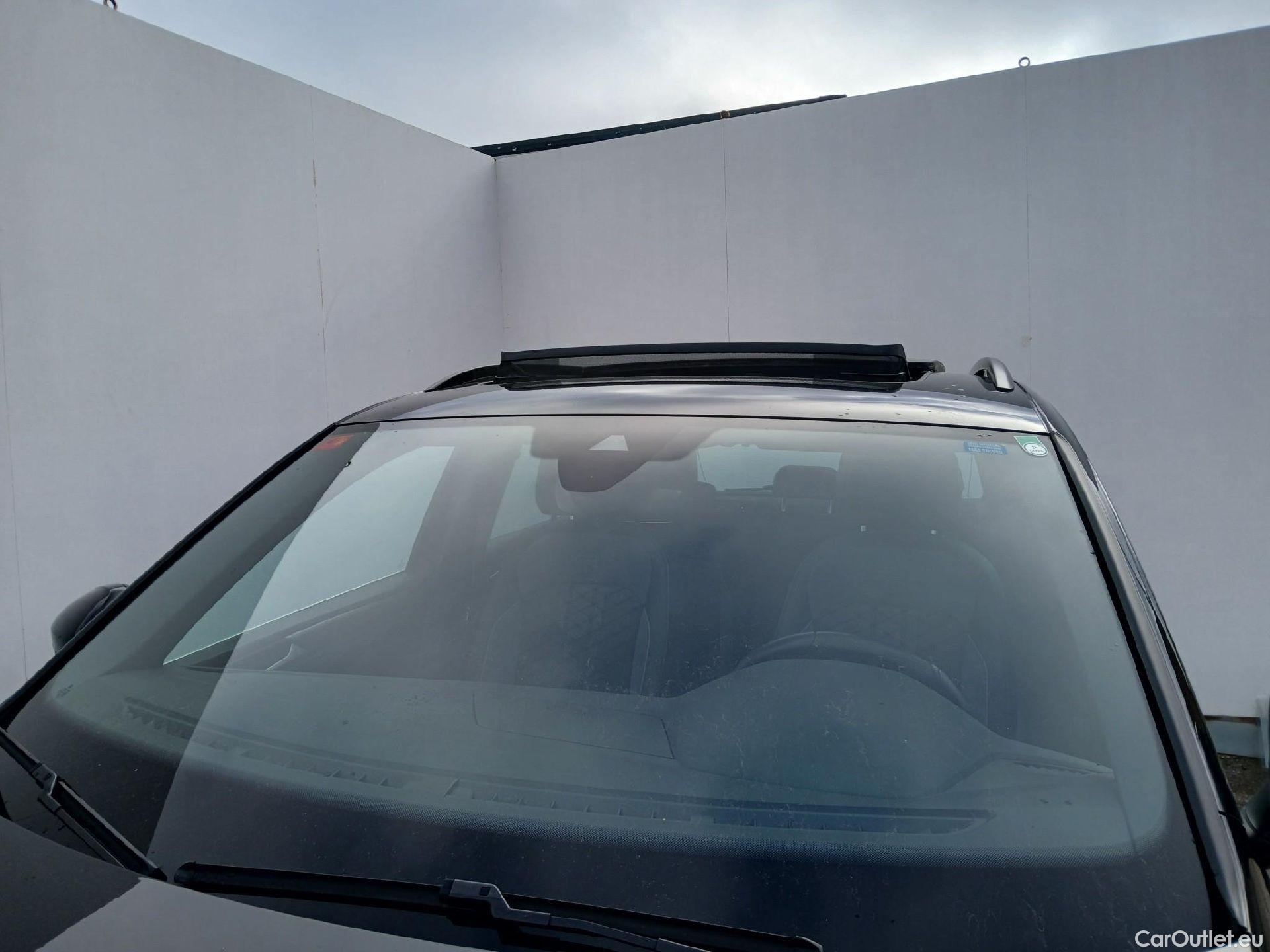  Volkswagen  Tiguan VOLKSWAGEN  / 2020 / 5P / todoterreno R-Line 2.0 TDI 110kW (150CV) DSG #3