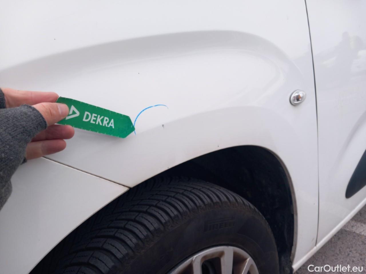  Citroen  Berlingo CITROEN  / 2018 / 5P / monovolumen compacto Talla M BlueHDi 100 S&S FEEL #18