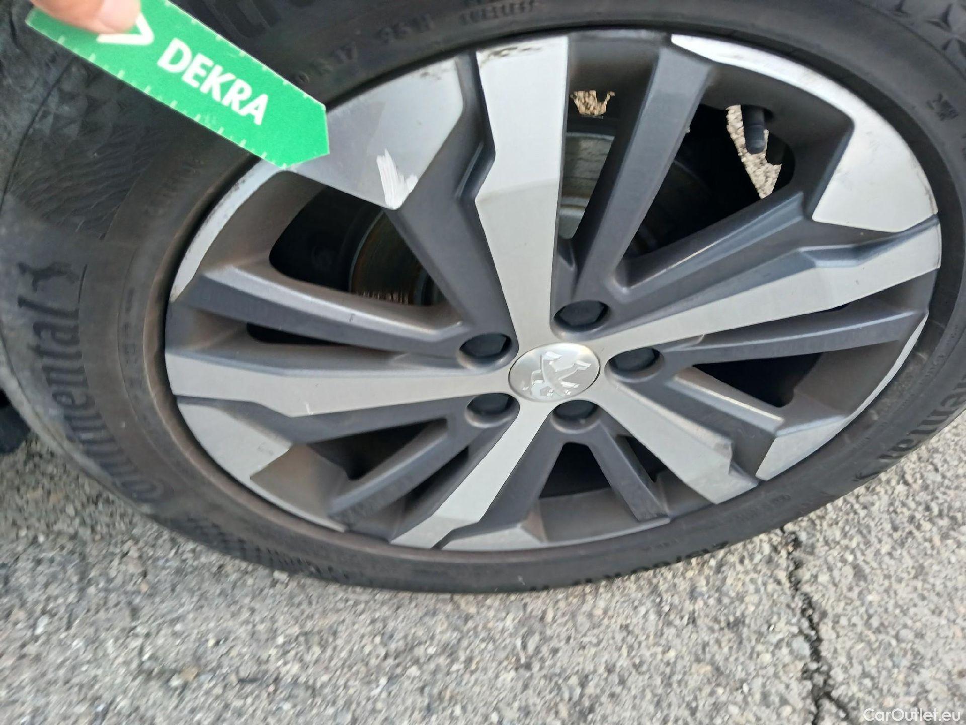  Peugeot  RIFTER PEUGEOT  / 2018 / 5P / monovolumen compacto GT Line Long BlueHDi 96kW #20