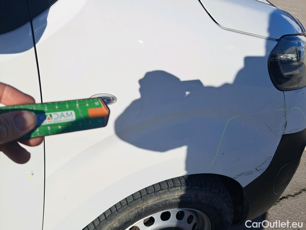  Opel  Vivaro OPEL  / 2019 / 4P / furgón 1.5 Diésel 74kW (100CV) S Inc. Express #15