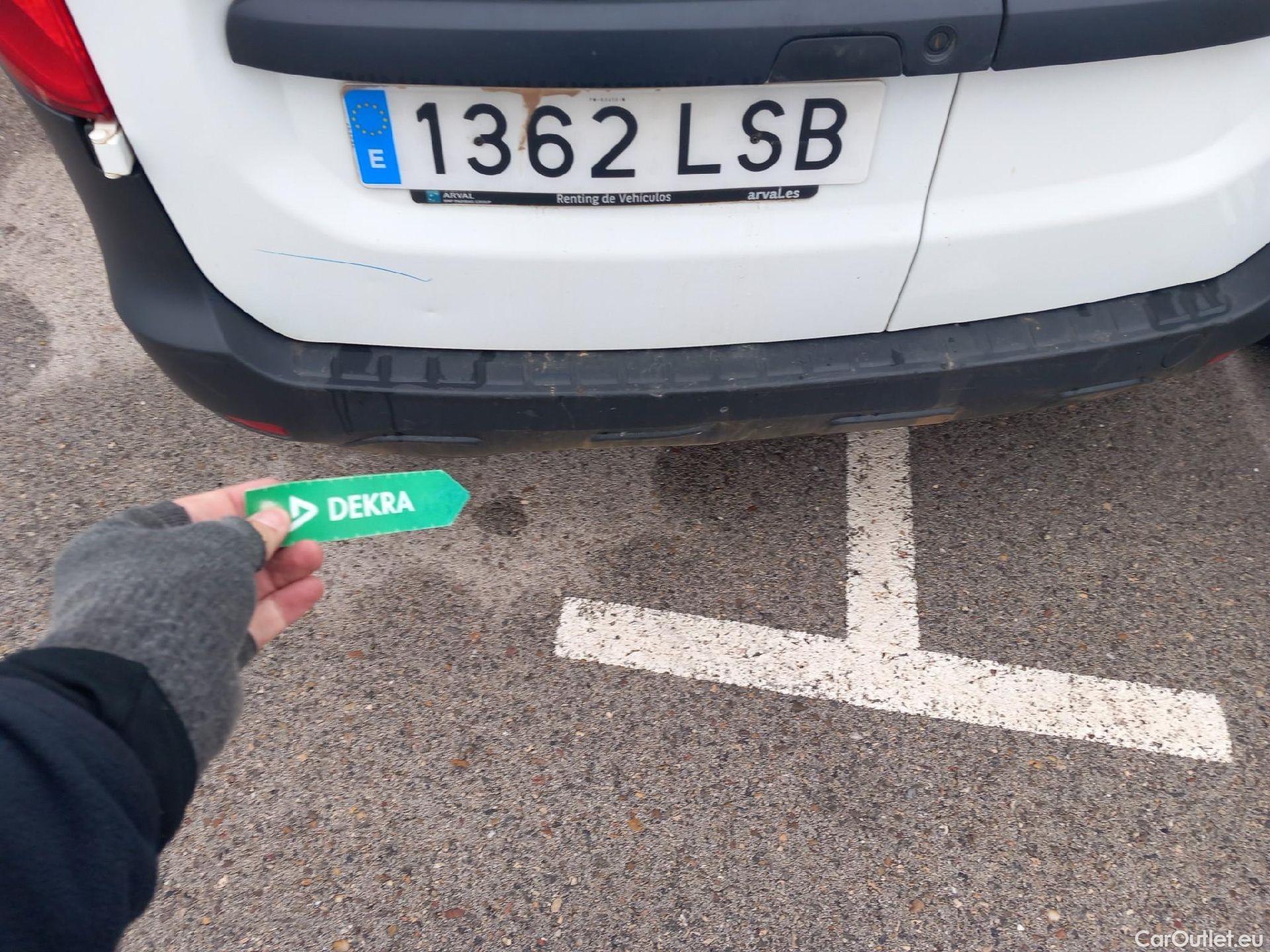  Dacia  Dokker DACIA  / 2013 / 4P / furgón derivado de turismo Van Essential Blue dCi 70kW (95CV) #21