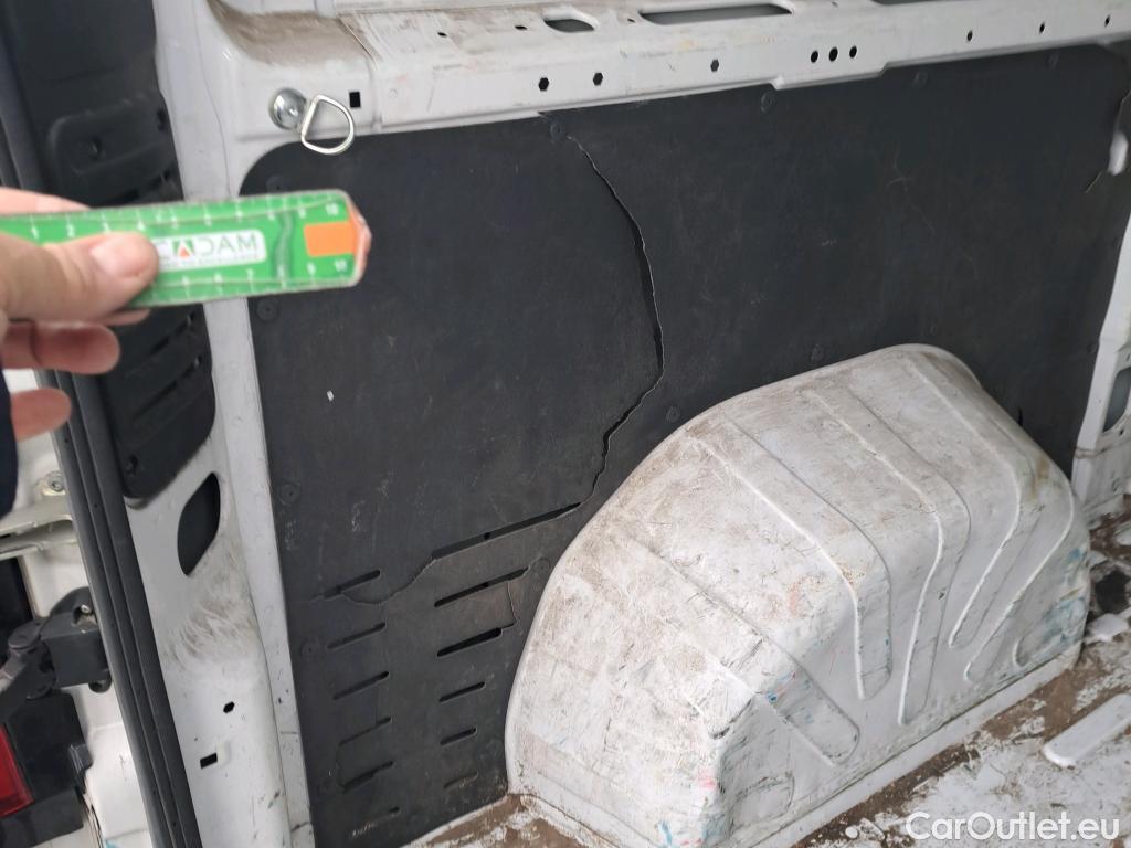  Opel  Movano OPEL  / 2021 / 4P / furgón Base L2H2 3.5T 2.2 BHDi 88kW #26