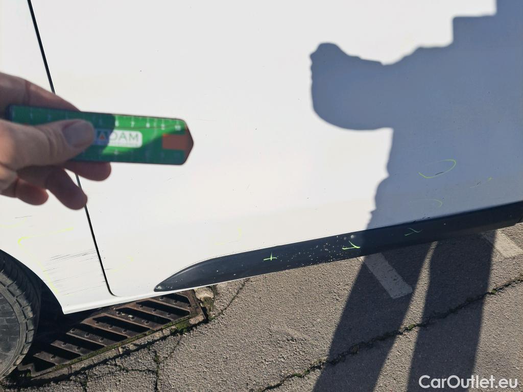  Opel  Vivaro OPEL  / 2019 / 4P / furgón 1.5 Diésel 74kW (100CV) S Inc. Express #34