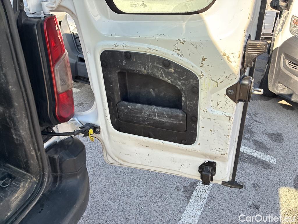  Peugeot  RIFTER PEUGEOT  / 2018 / 4P / combi Active Standard BlueHDi 73kW (IND) (CX2) #63