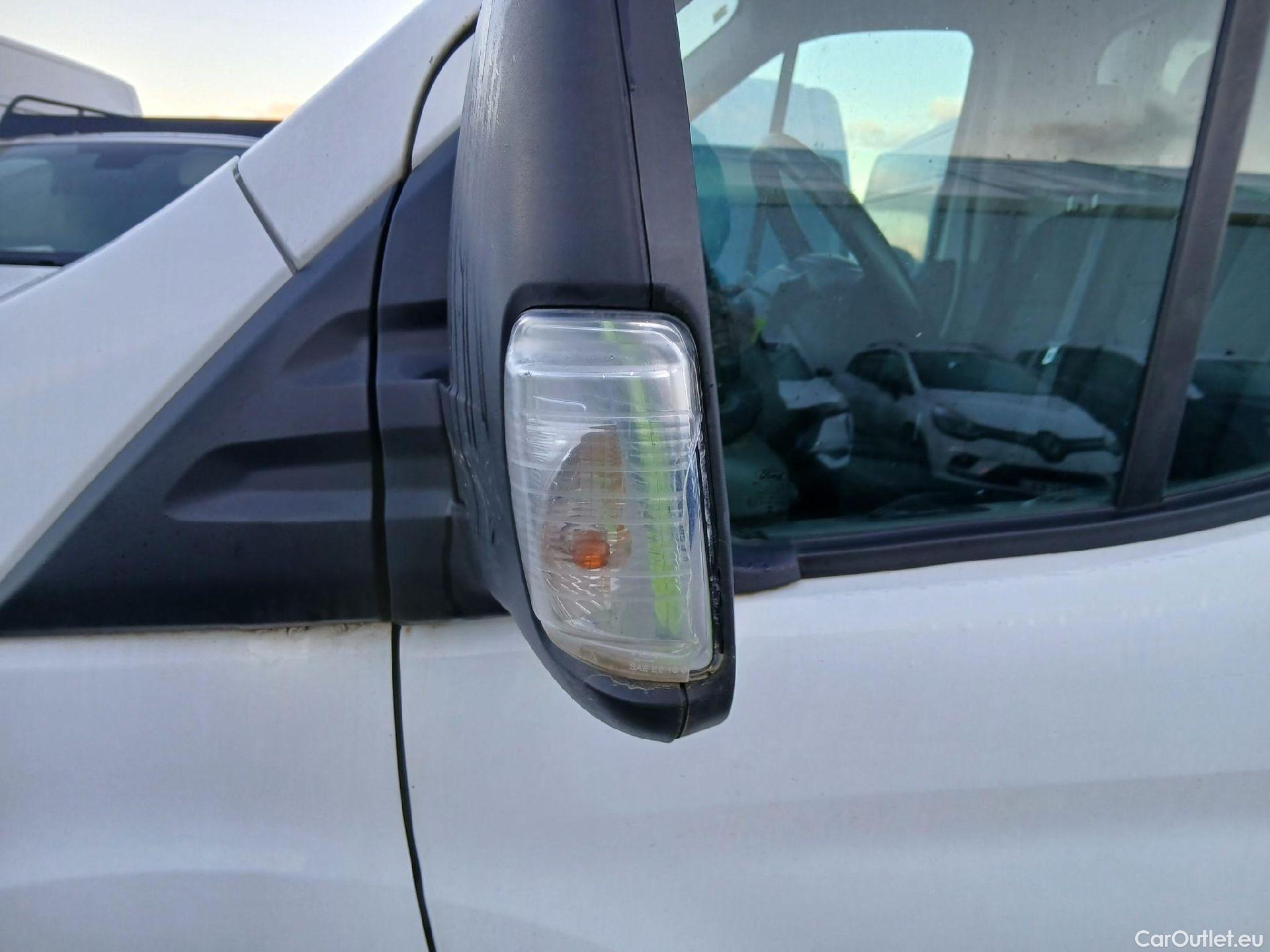  Ford  Transit FORD  / 2013 / 2P / chasis cabina 350 125kW L3 Trend RWD #4