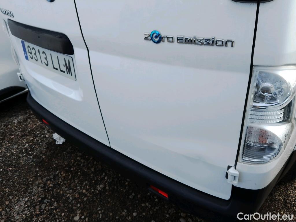  Nissan  NV200 NISSAN e- / 2009 / 5P / combi Combi 5 40 kWh PROFESIONAL #31