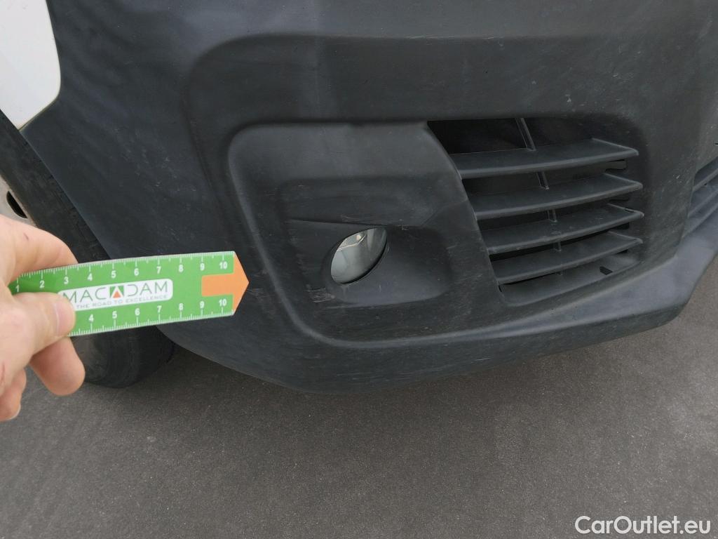  Citroen  Jumpy CITROEN  / 2016 / 4P / furgón DC Abatib Talla XL BlueHDi 120 Control  RAMPA DE ACCESO #29