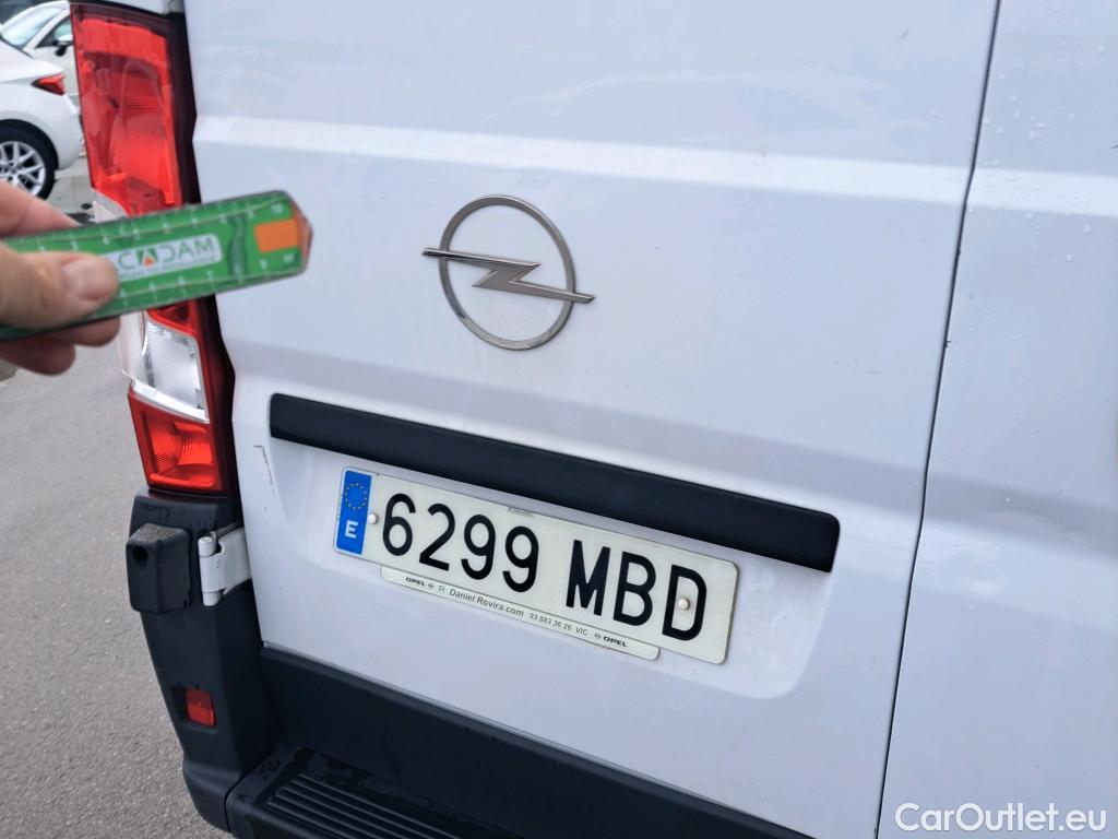  Opel  Movano OPEL  / 2021 / 4P / furgón Base L2H2 3.5T 2.2 BHDi 88kW #32