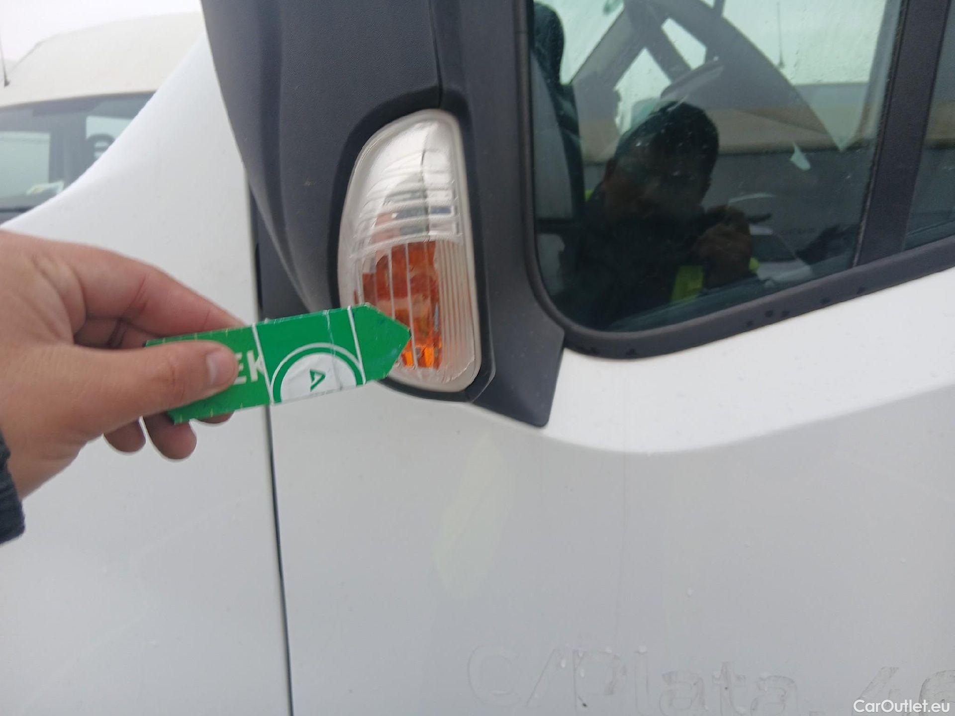  Nissan  NV400 NISSAN  / 2011 / 4P / furgón L2H2 3,5T 2.3dCi 99kW FWD Optima #24